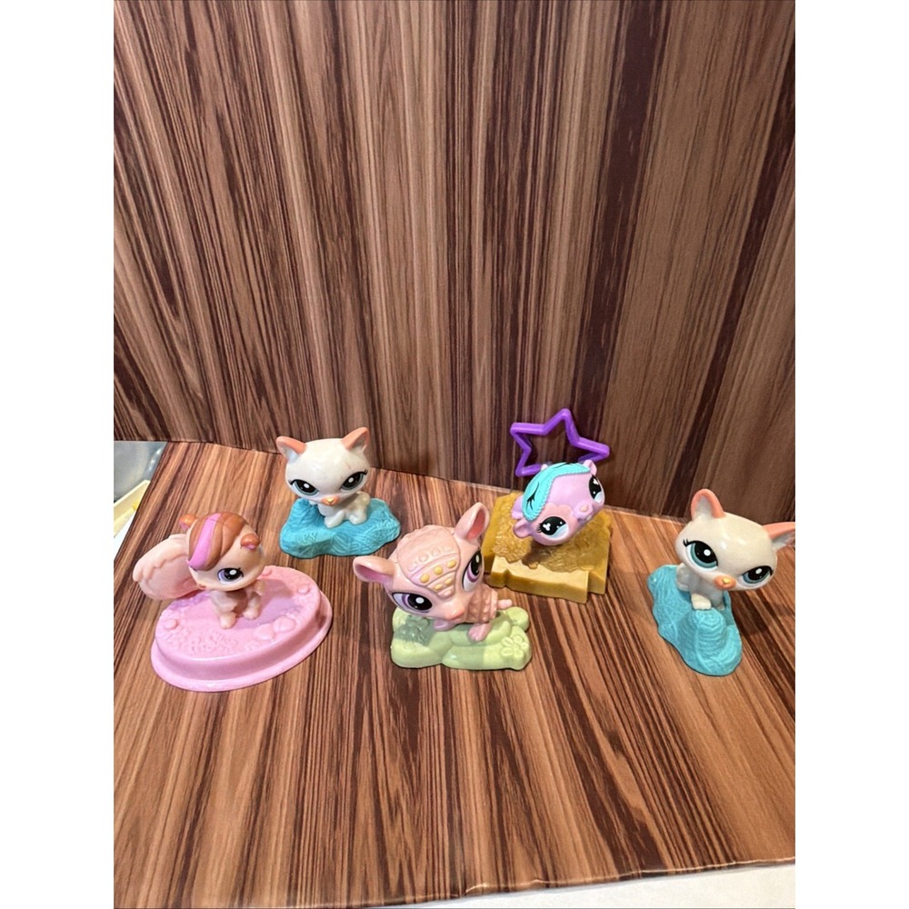 McDonald's Littlest Pet Shop Happy Meal Toy Lot of 4 Pets w/ Bases Accessories